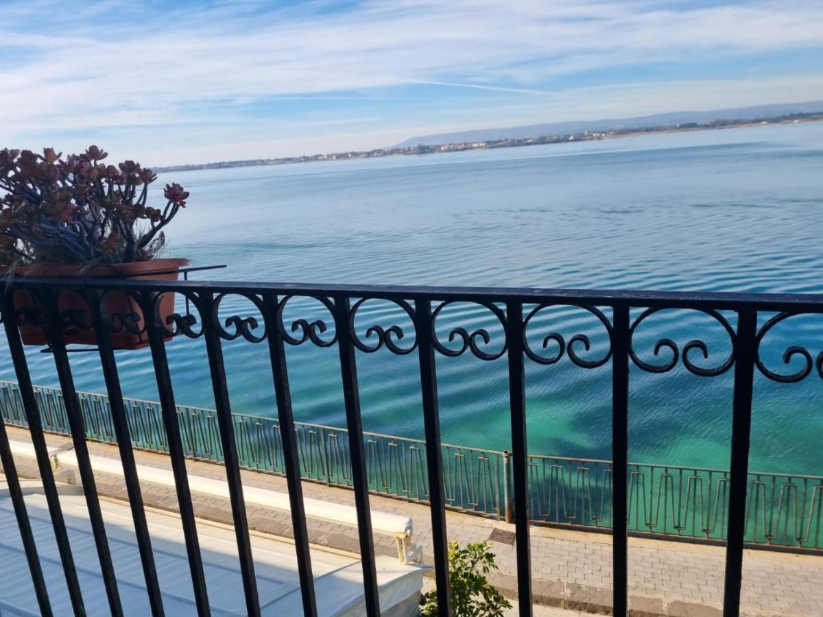 La Finestra Sul Mare Di Alfeo Daire Siraküza Dış mekan fotoğraf